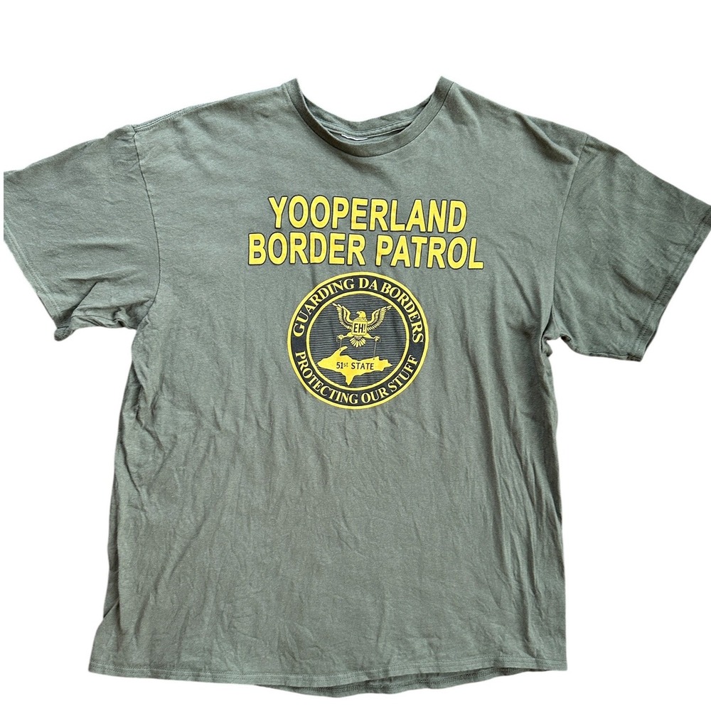 Unbranded Yooperland Border Patrol T-Shirt Mens L Green Excellent Graphic Tee